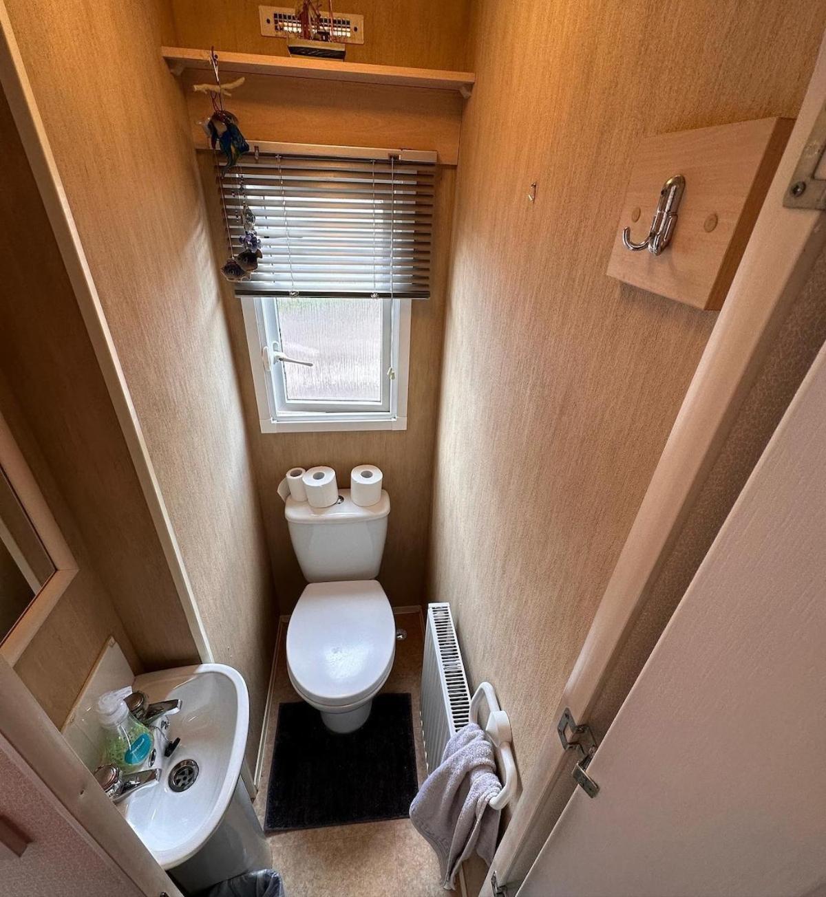 4-Bedroom Cosalt Caravan In Uddingston, Glasgow Zewnętrze zdjęcie